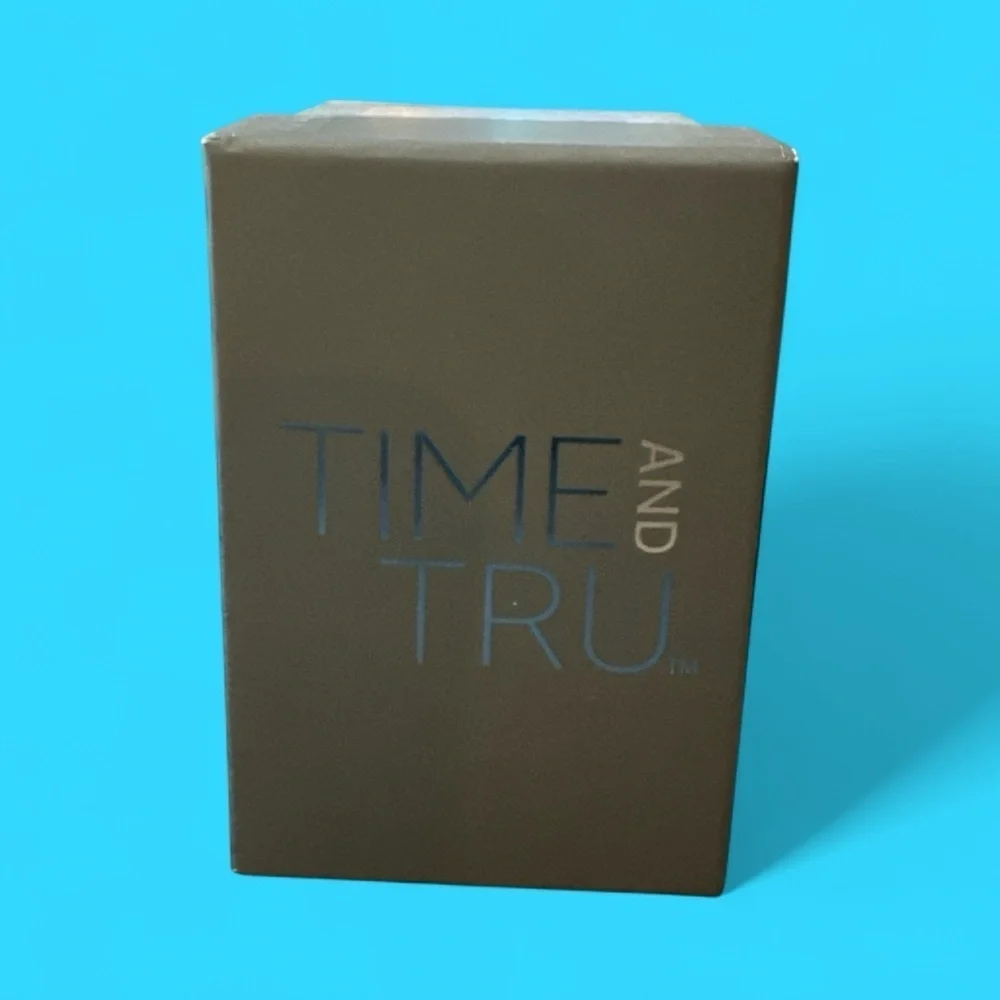 Time and Tru stay stylish